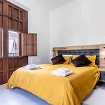 Daire Alzhara Ii Balcon Triana Torre Pelli