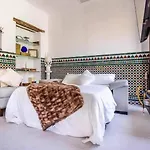 Alzhara Ii Balcon Triana Torre Pelli Daire Sevilla