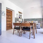 Daire Alzhara Ii Balcon Triana Torre Pelli