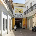 Daire Alzhara Ii Balcon Triana Torre Pelli Sevilla