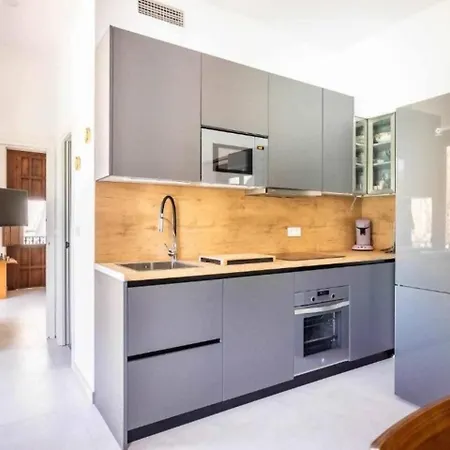 Alzhara Ii Balcon Triana Torre Pelli Daire *