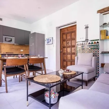 아파트 Alzhara Ii Balcon Triana Torre Pelli 세비야