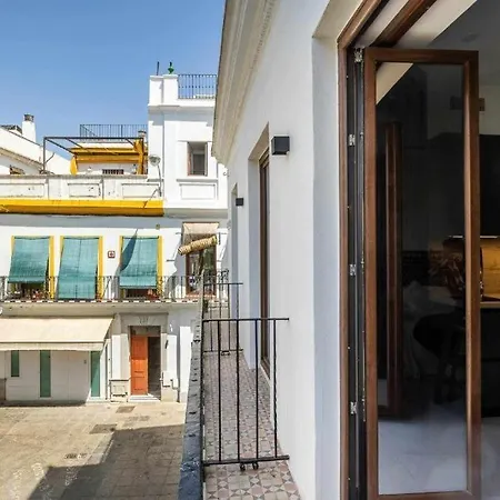 아파트 Alzhara Ii Balcon Triana Torre Pelli *